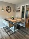 Eat-in kitchen