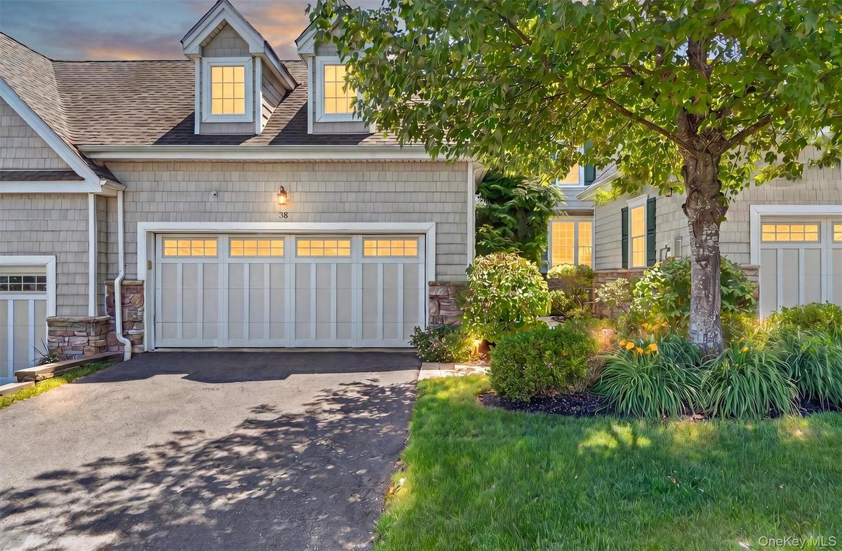 Welcome to 38 Pinehurst Circle, Monroe, NY!