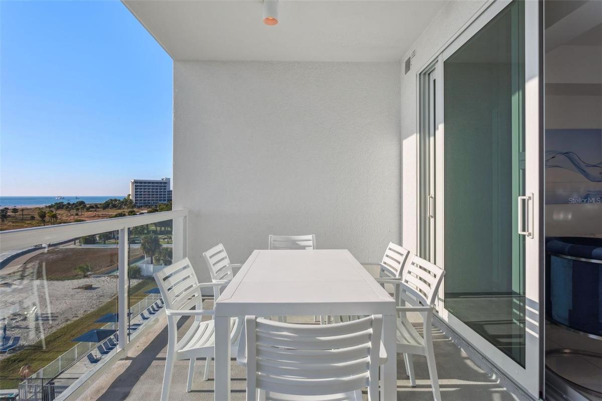 balcony