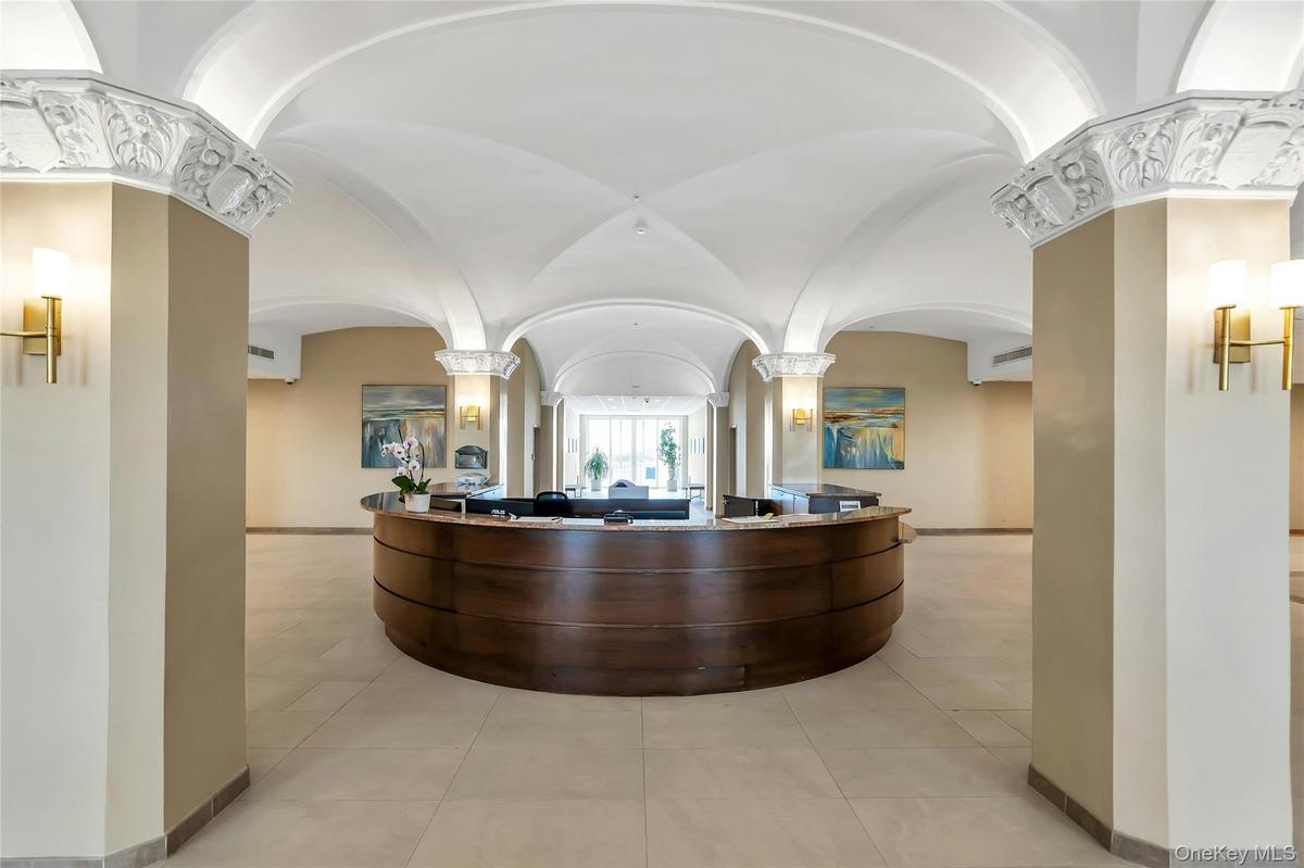 Concierge Desk - Gated 24 hour security and Weekend Yard