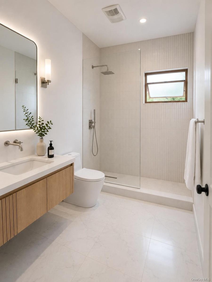Second room En-suite bathroom.