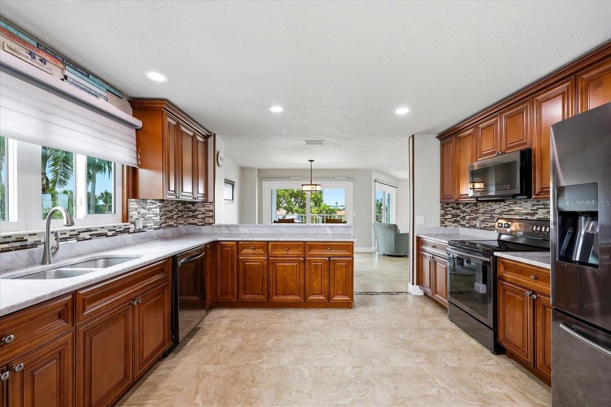 Gorgeously updated kitchen
