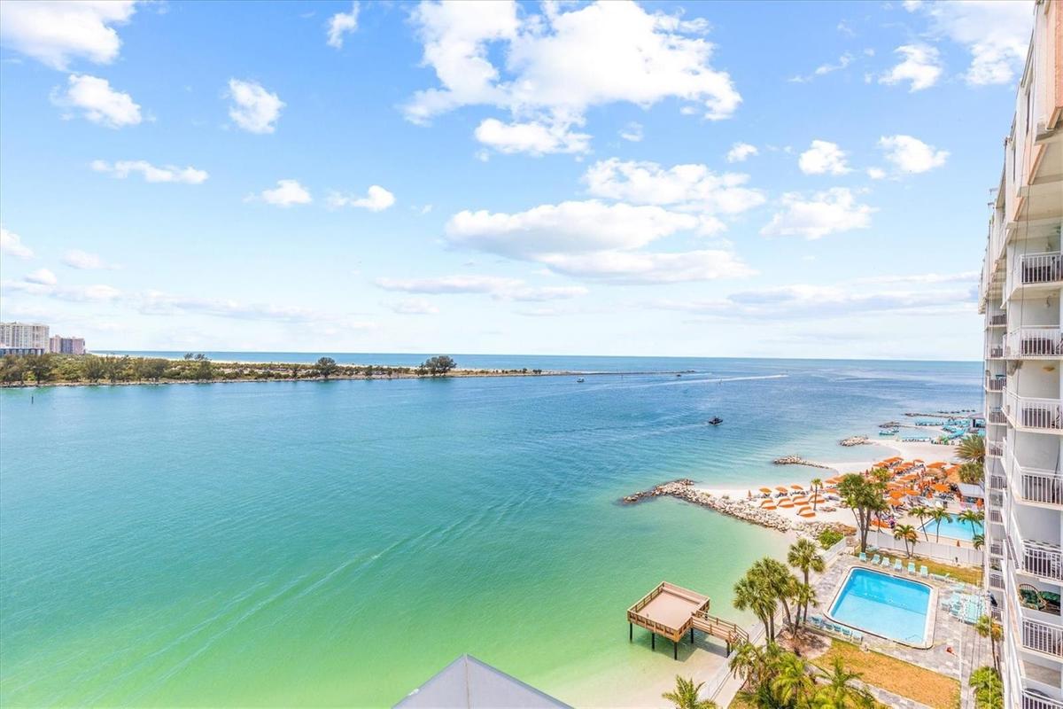 Beachfront with beautiful Gulf views!