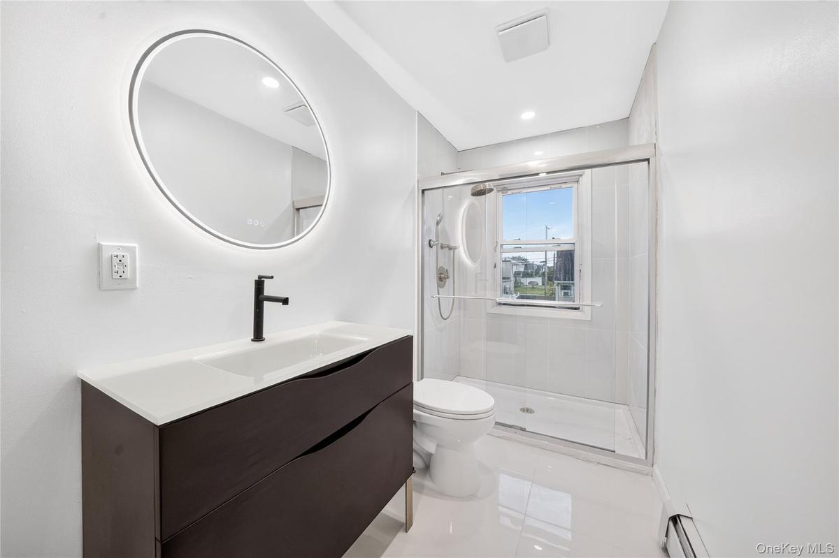 First floor bath off dining area