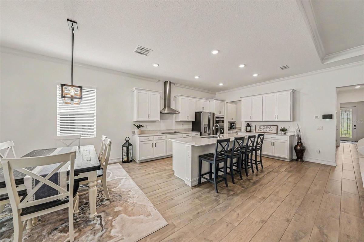 Perfect floorplan for the busiest of families!