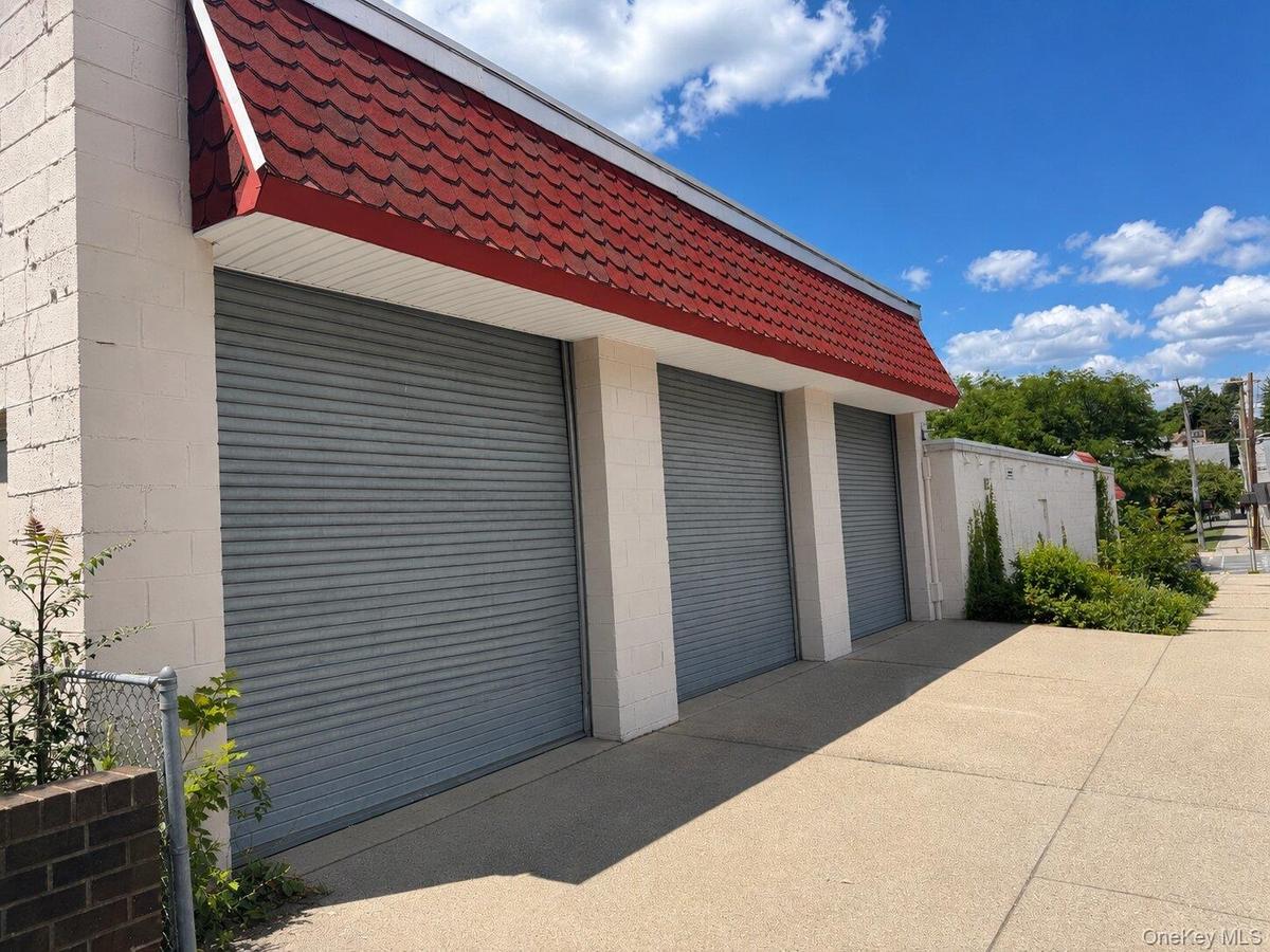 Garage / delivery area.