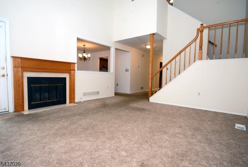 LR, DR, Entrance Area