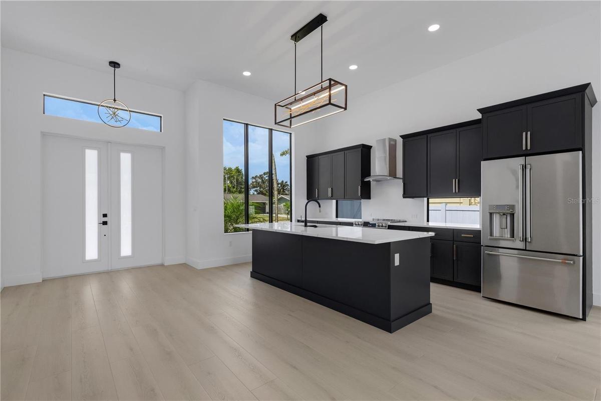 Dining/Kitchen