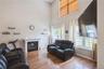Very High ceilings, over 17 feet!