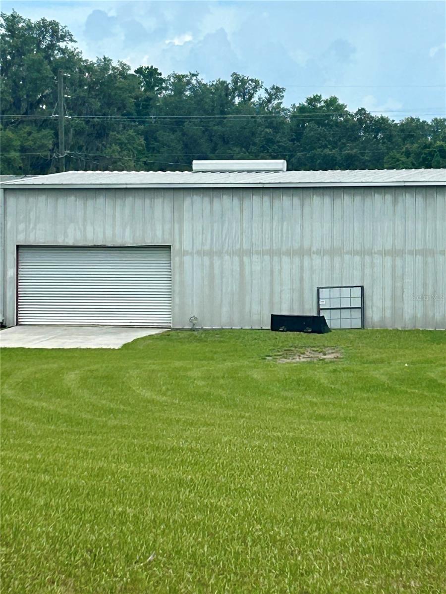 Overhead door