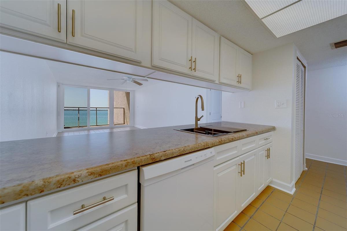 NEW Kitchen and Appliances