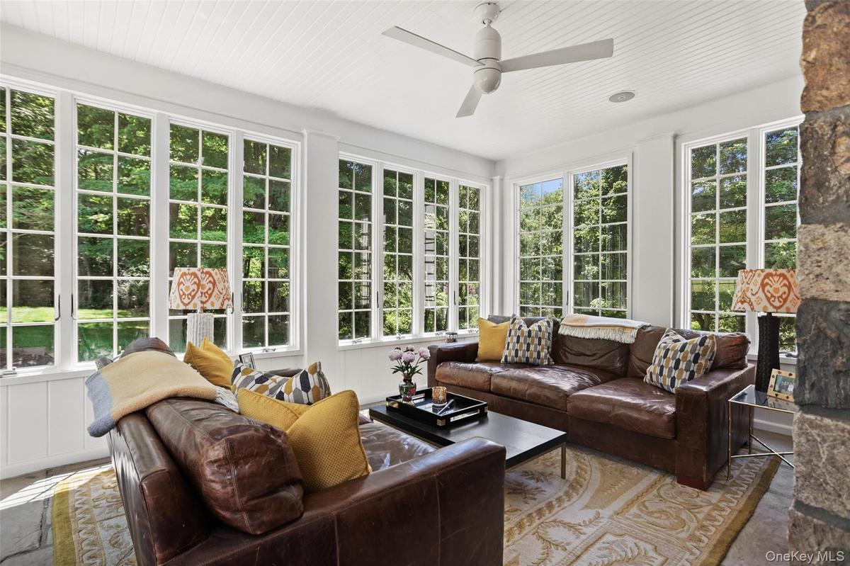 Light and Bright Sunroom.