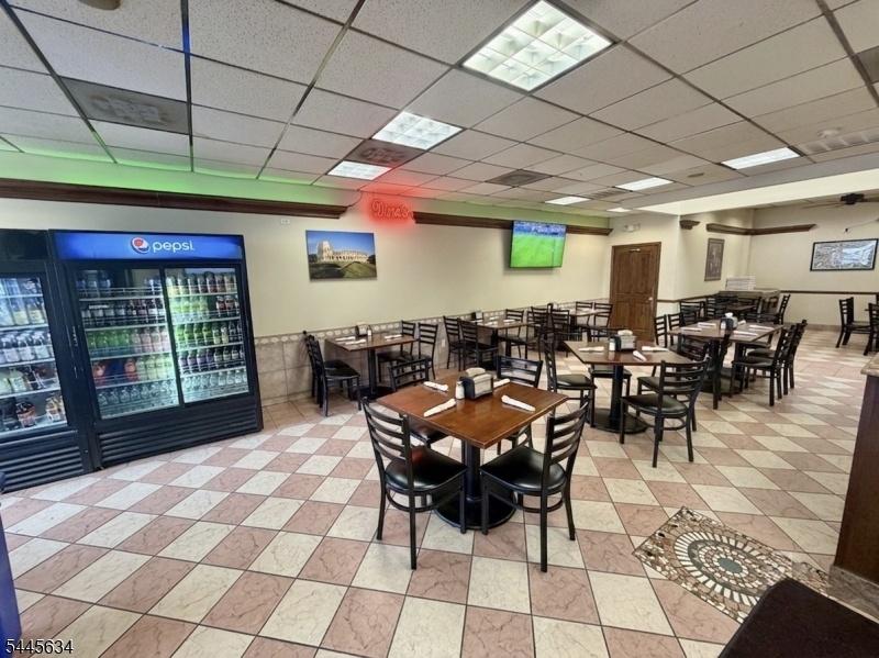 Pizzeria