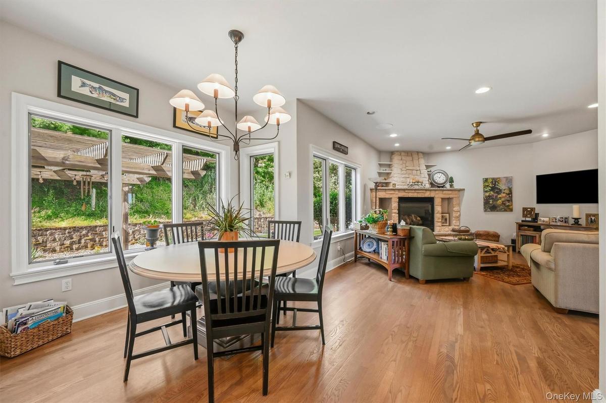 Breakfast Nook