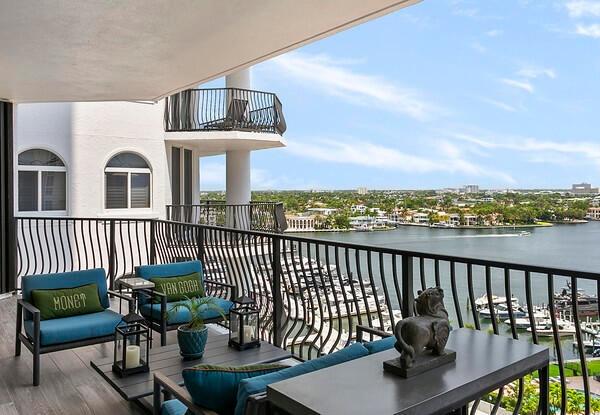 Las Olas Marina & Intracoastal views from your 38' balcony