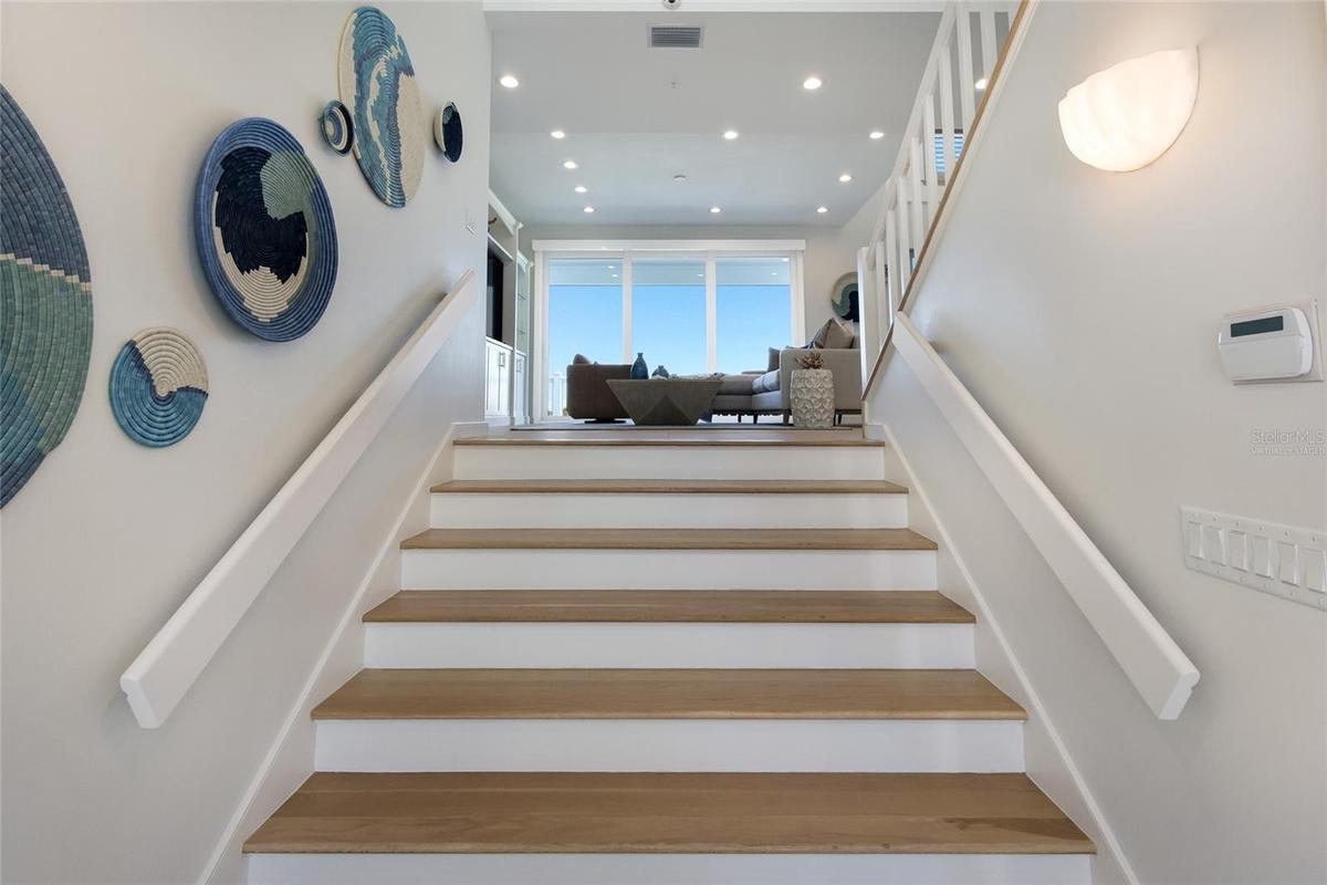 House is virtually staged
