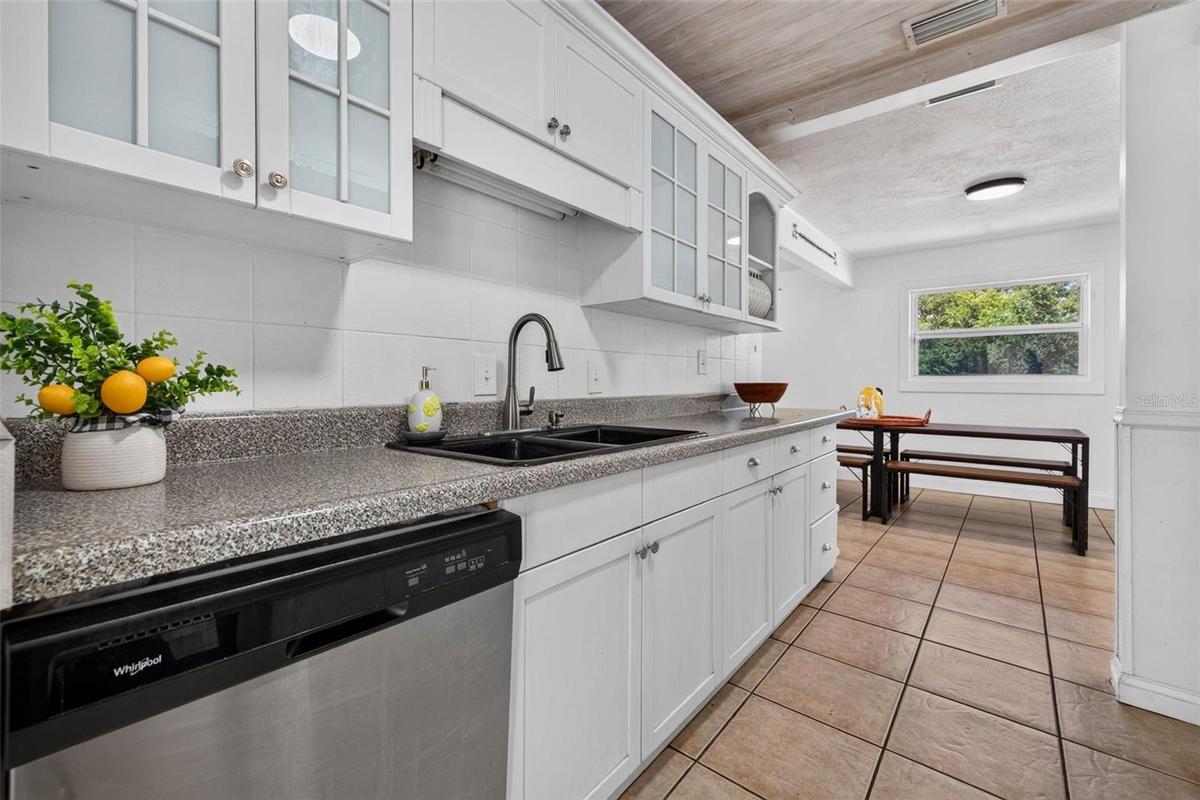Clean and Bright Kitchen