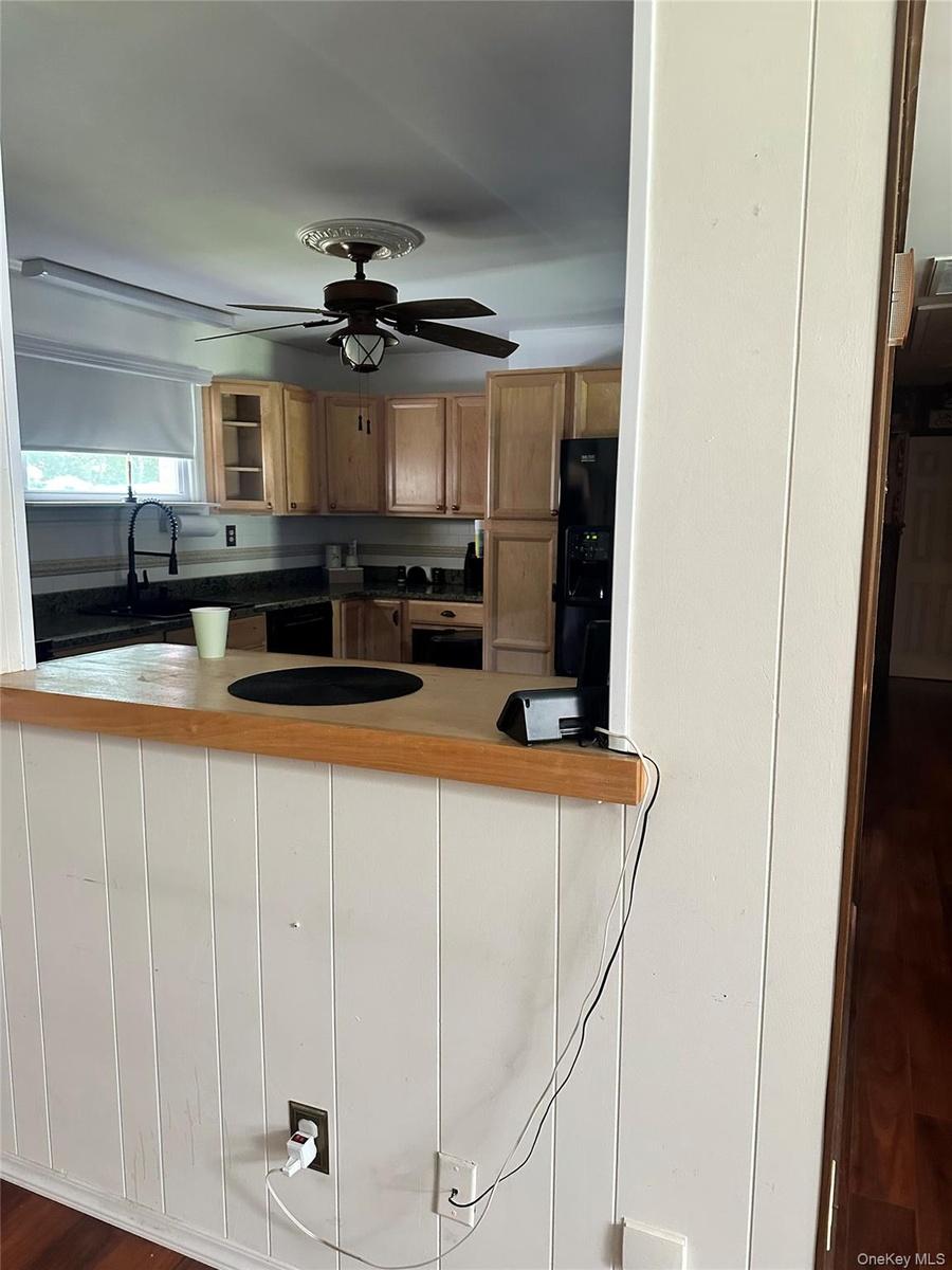 pass thru from kitchen to dining room