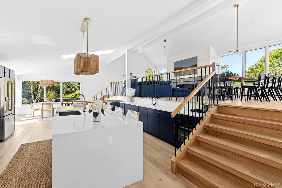 Gourmet kitchen