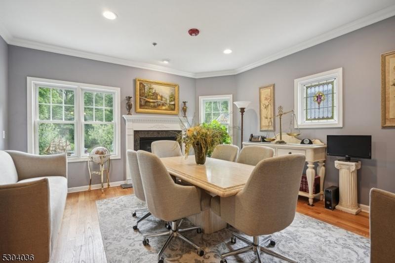 Conference Room/Living Room