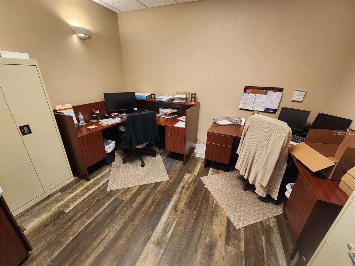 Private Office Example 2 (furnished)