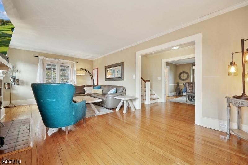 living rm facing foyer