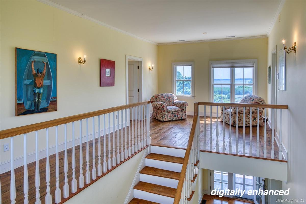 2nd floor landing