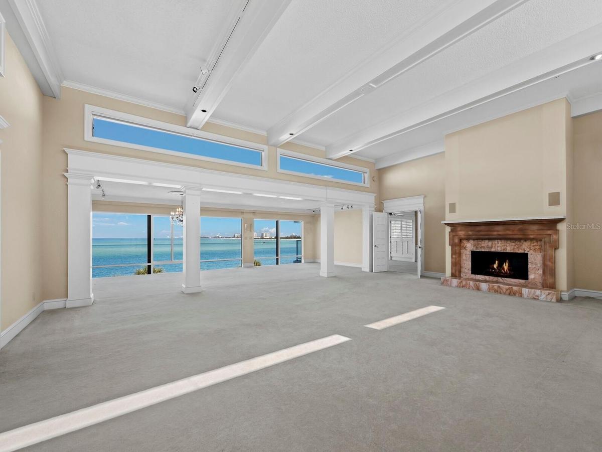 Living room  & dining room