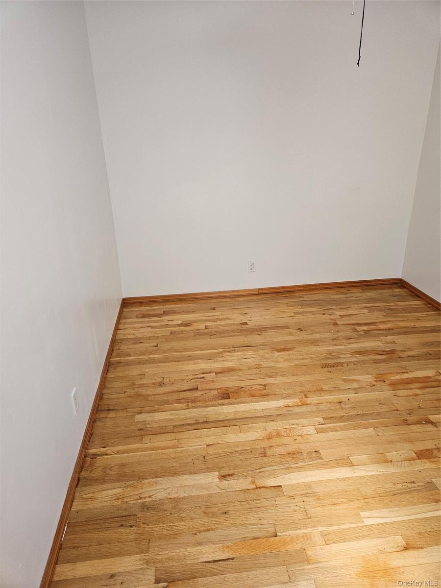 Bedroom number one can fit Queen size bedroom set