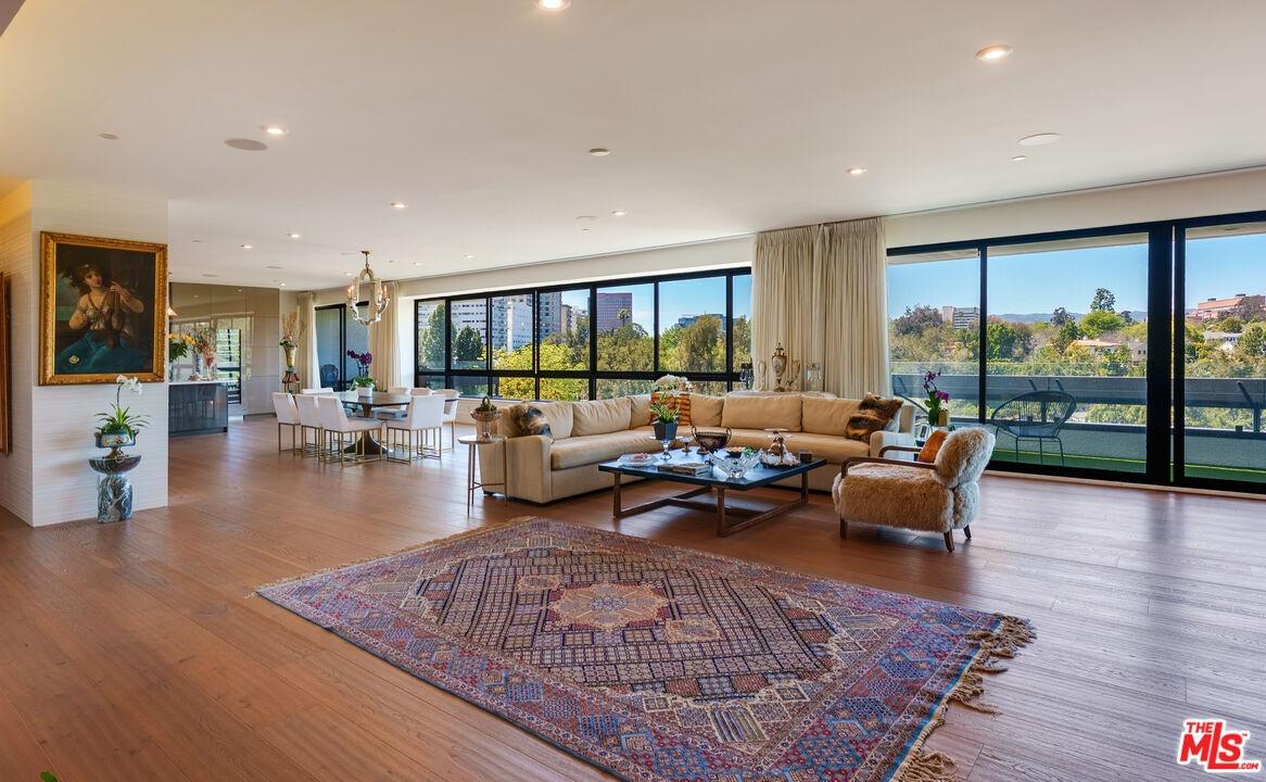Living dining area