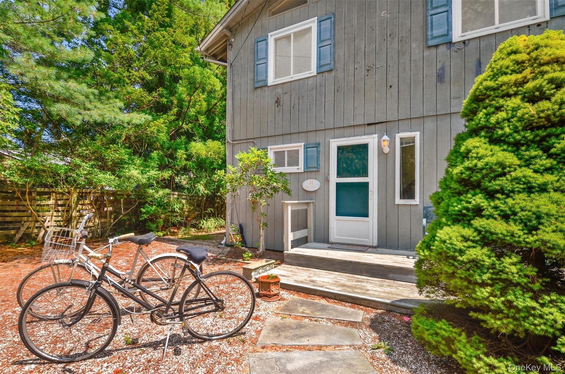 Amagansett Dunes Living