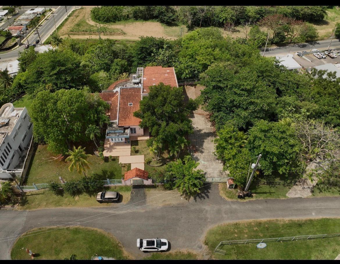 Aerial view/Vista aérea