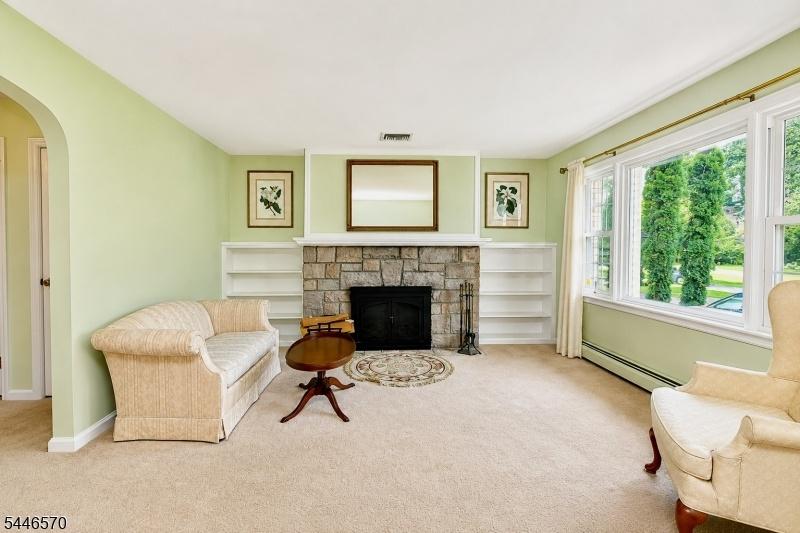 LR