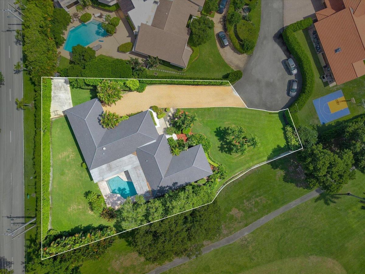 Aerial Shot of House/Lot Facing Golf Course