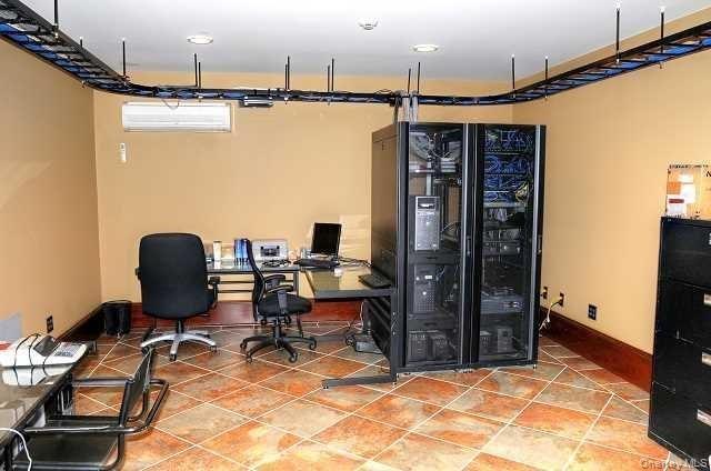 Data Center/Computer Room.