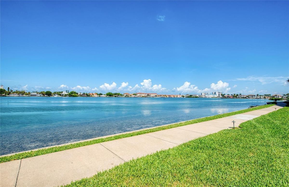 Walk way around the island