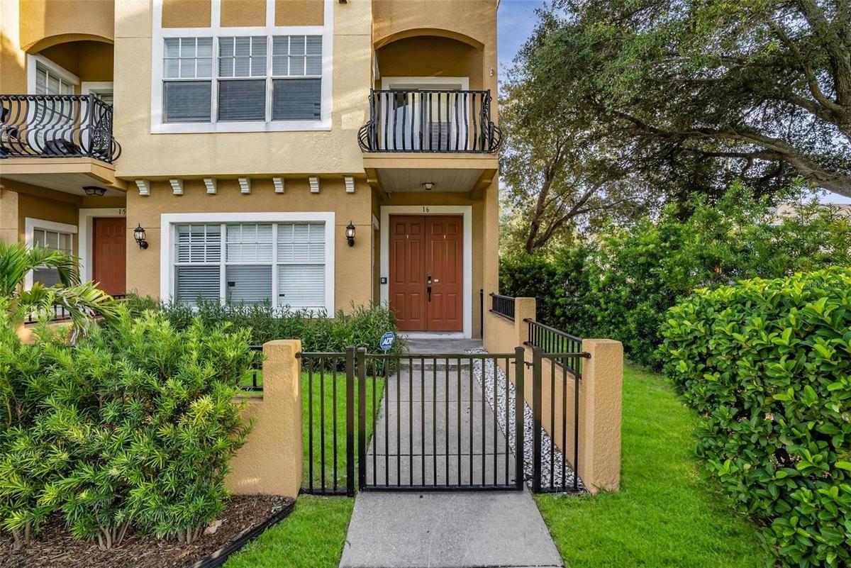 GATED PRIVATE ENTRY