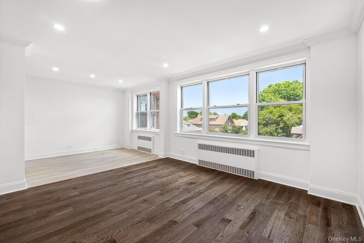Living Room / Dining Area