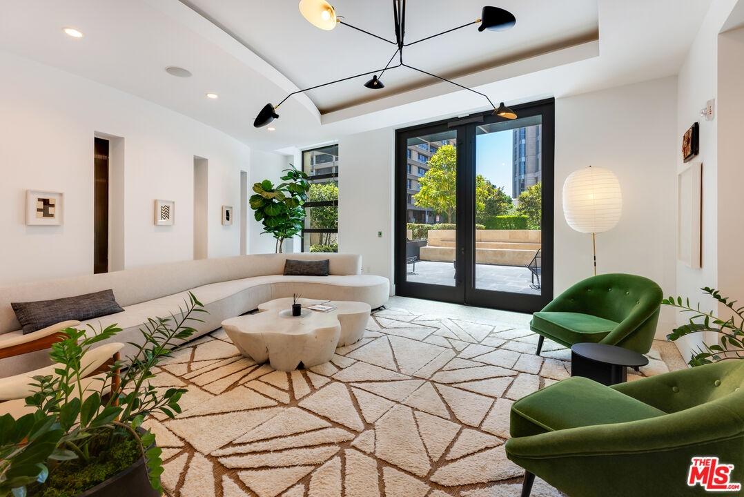 Small Lounge in Lobby