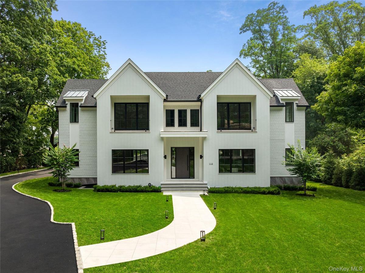 110 Dogwood Avenue, Roslyn Harbor