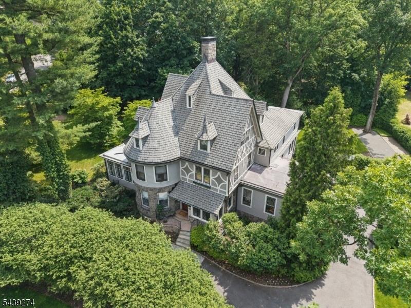 Majestic 7 Bedroom Home