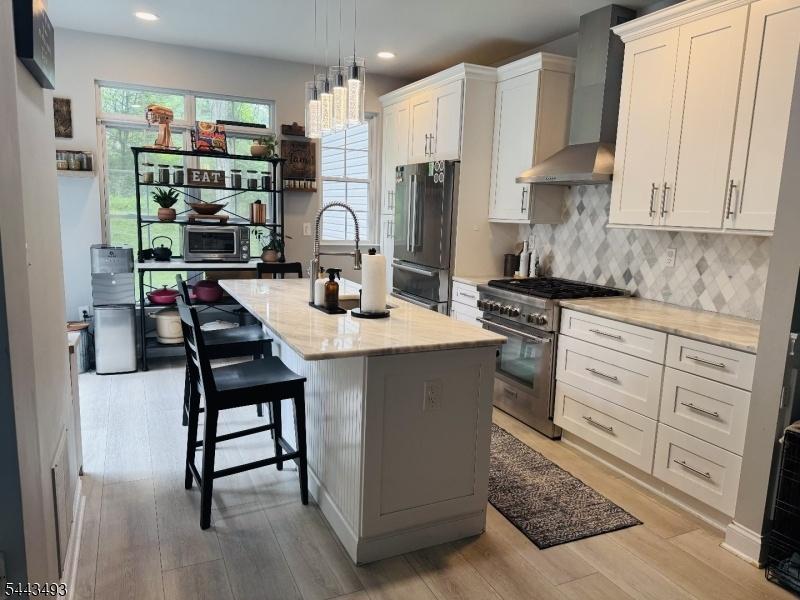 Custom kitchen w/center island