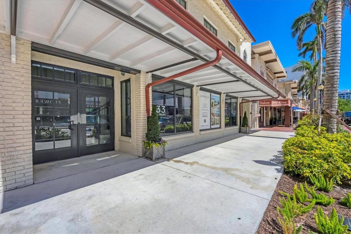 Easy Street Entry