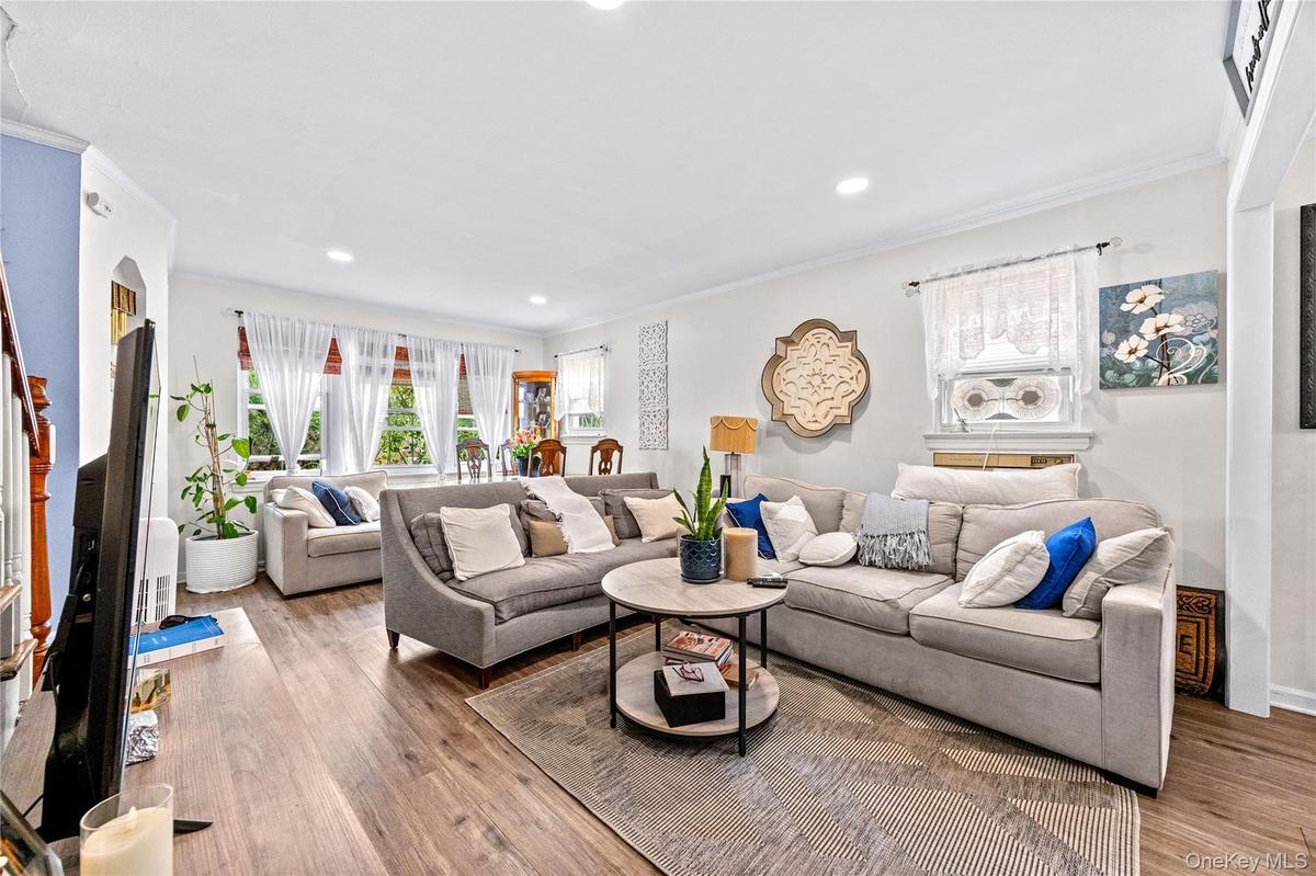 Gorgeous lIving room