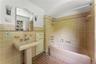 Ensuite full bathroom.