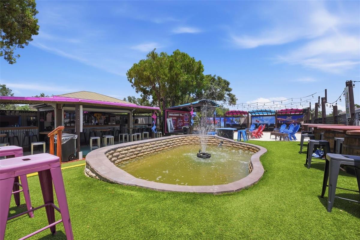 Bar / Resturant / Music Venue
