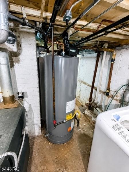 Water heater tank