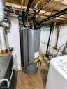 Water heater tank