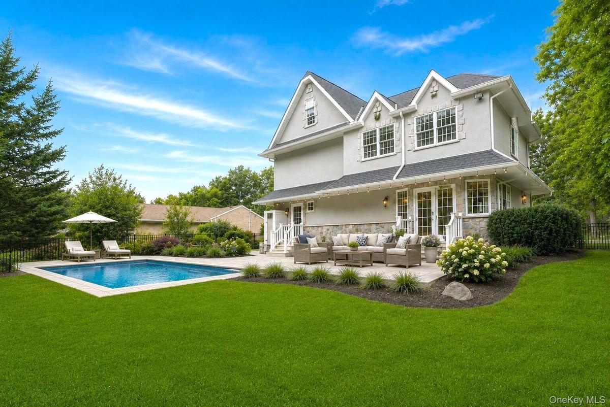 Image has been rendered to display a lighter color palette as well as a pool.