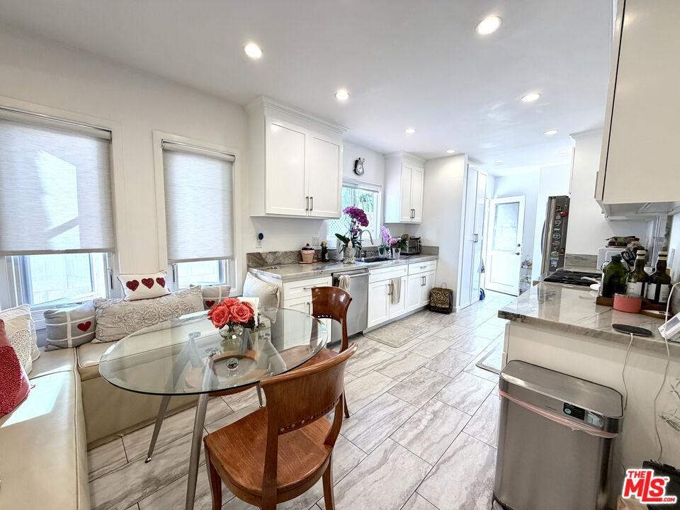 Breakfast nook + kitchen